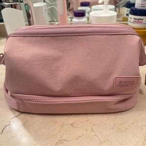 Lululemon Toiletry Bag Dopp Kit Women